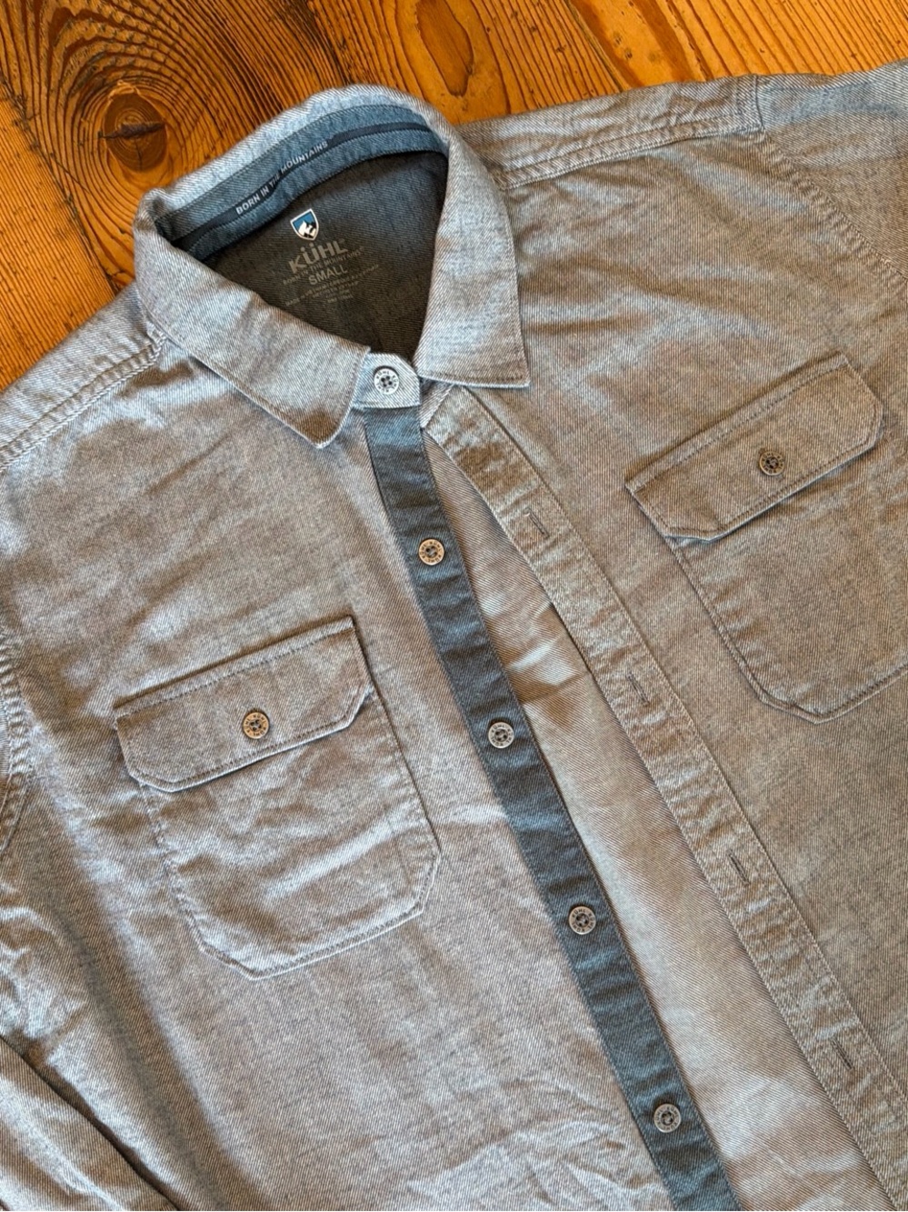 Kuhl Men's Button-Down long sleeve chest pocket Shirt in Heather Gray-SM